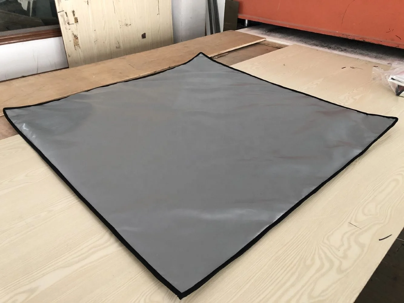 24 30 32 36 39 40 48 Inches Square Fireproof Fire Pit Mat with Aluminium Foil for Patio Deck Lawn Grass Iron Outdoor