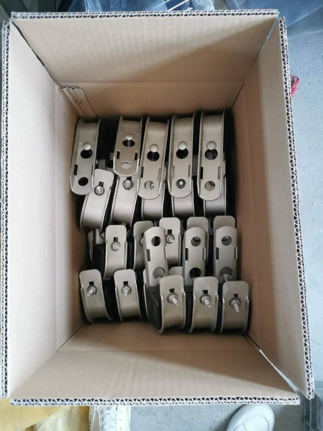 ADSS electrical fiber optic cable suspension cable clamp j type hook with rubber washer