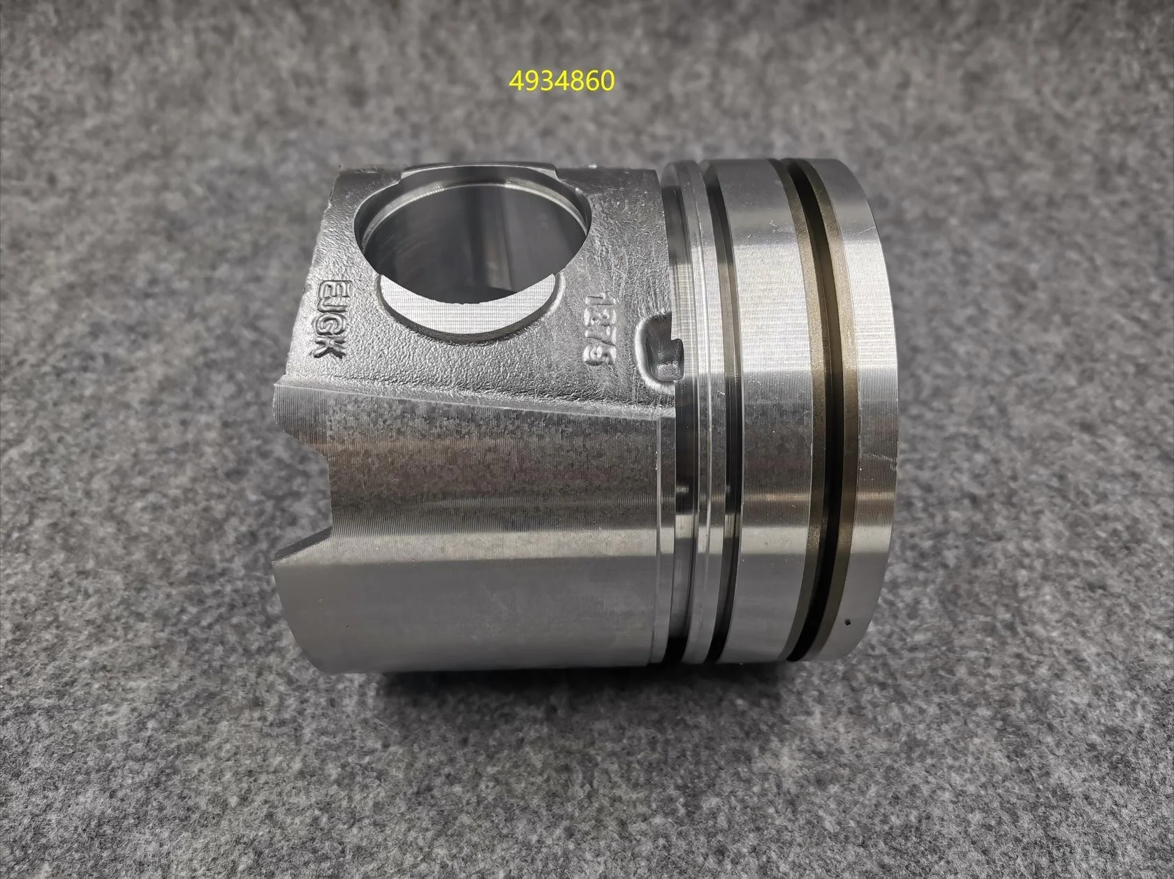 4934860 High Quality Dongfeng Cumminss Heavy Truck Engine Piston