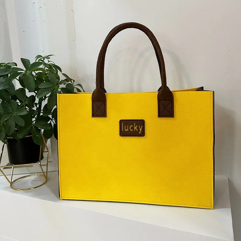 Wholesale Large Capacity Single Shoulder Shopping Felt Gift Bag With Patterns Custom Logo Felt Tote Bag