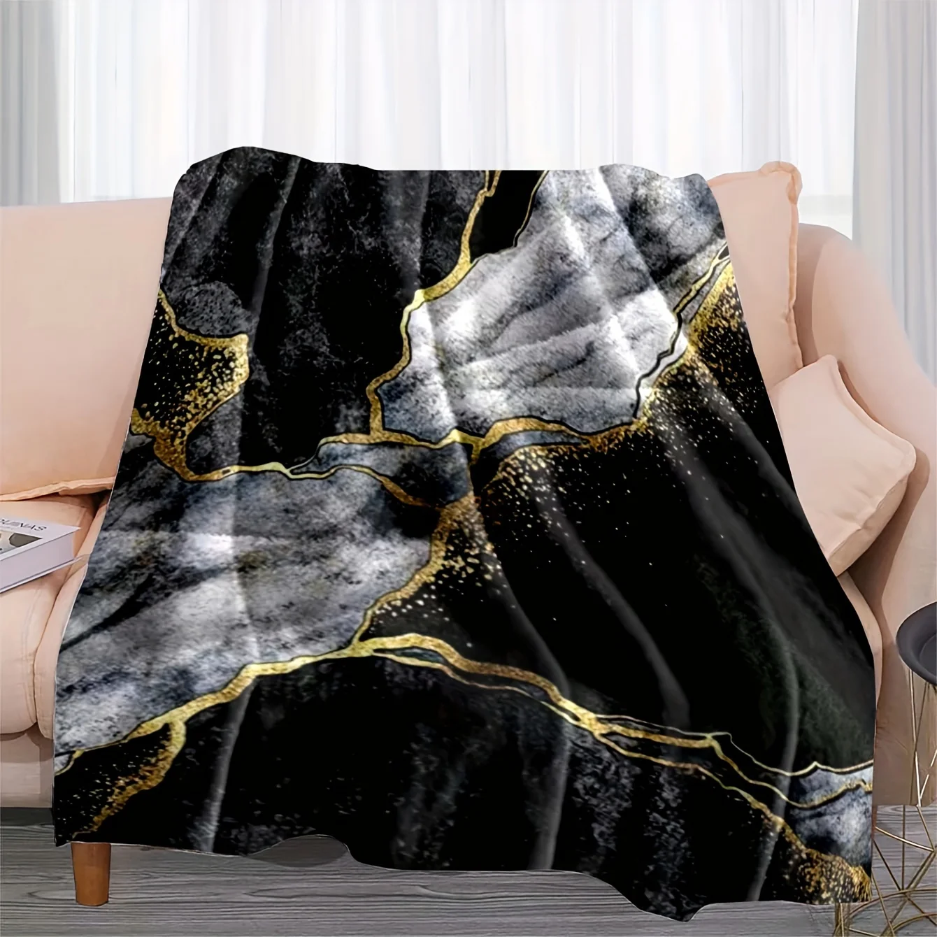 Abstract Black and White Marble Mosaic Gold Texture Blanket, Soft & Plush Warm Blanket, Suitable for Living Room, Sofa, Bedroom