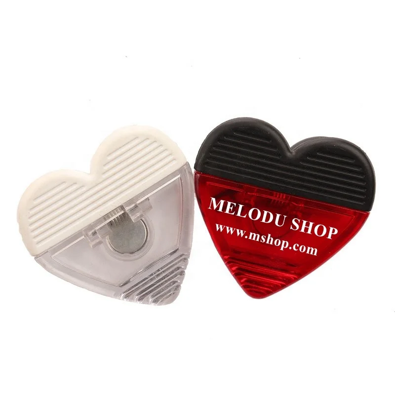 Customized logo heart shape plastic magnetic clips with high quality for refrigerator