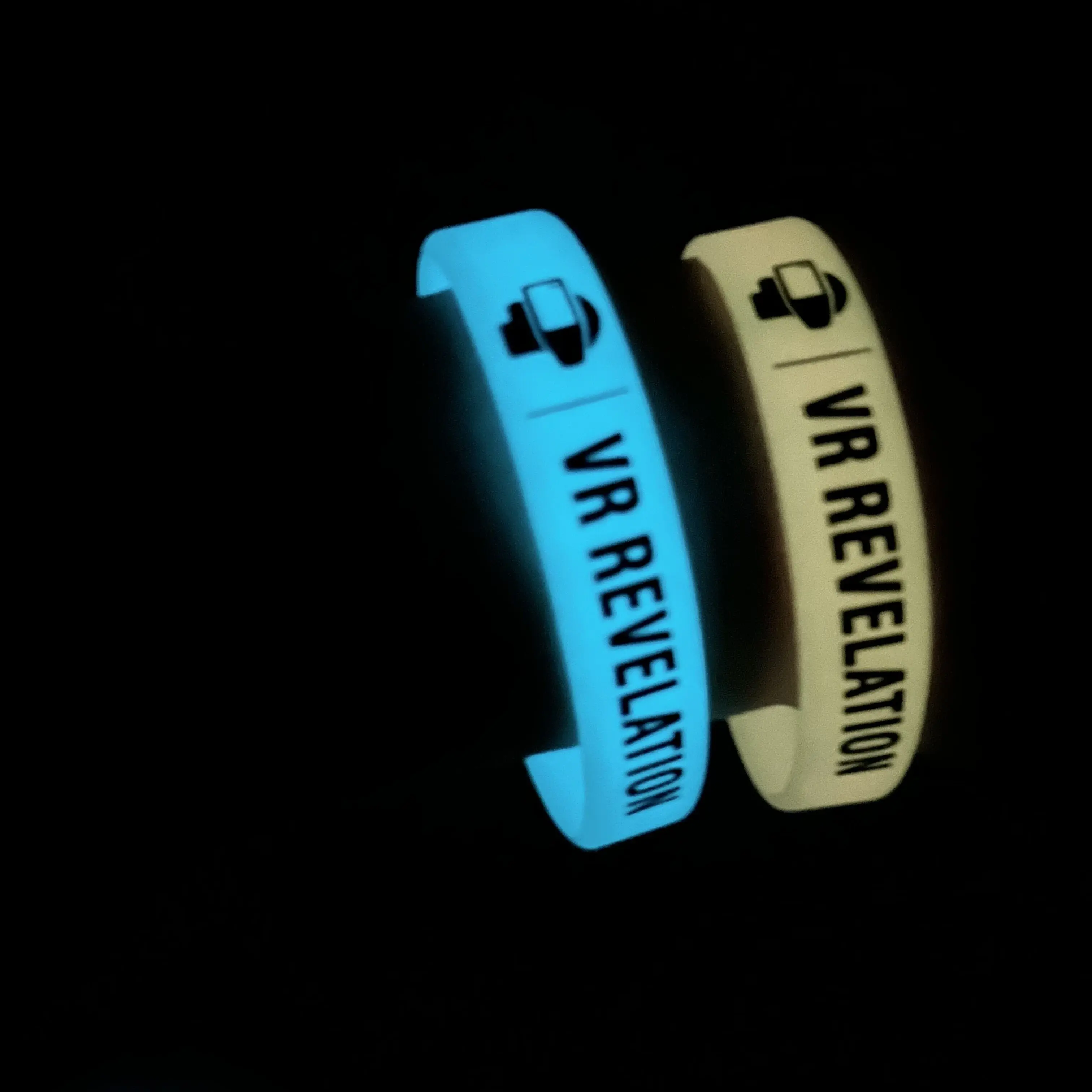 Promotional Silicone Wristbands Custom  Logo Customized Luminous Rubber Bracelet Fluorescent Silicone Wristband