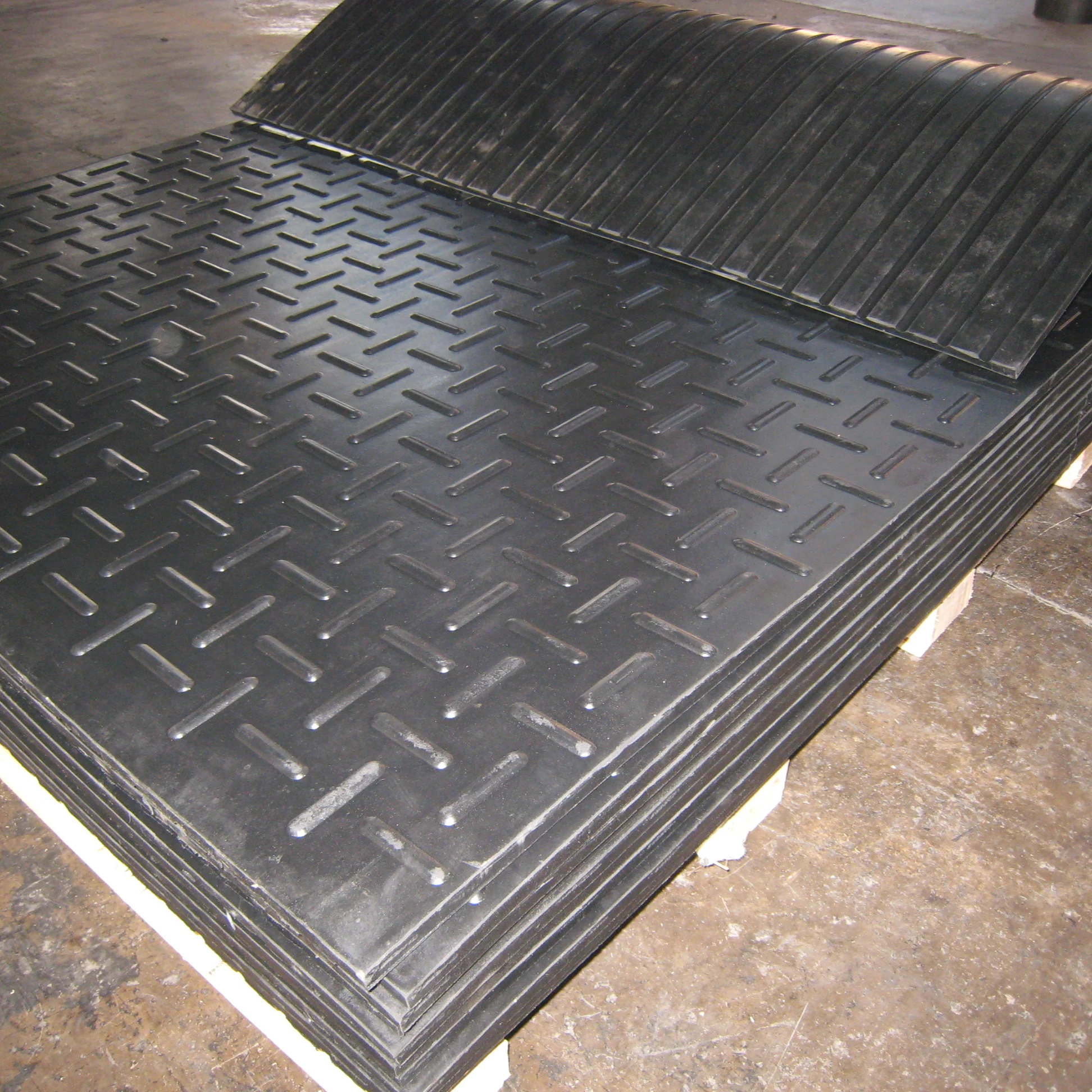 High Quality Farming Rubber Mat Durable And Non Slip Rubber Cow Horse Stall Mats Roll