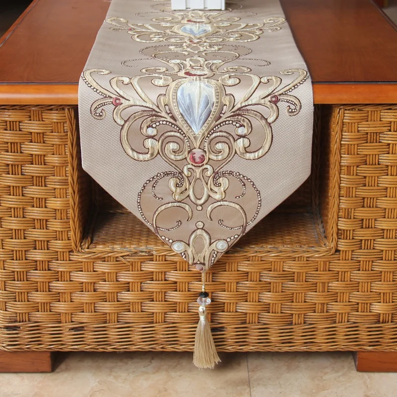 Роскошная высокоточная скатерть из полиэстера с рисунком из жаккарда и бриллиантов для украшения дома, отеля, банкета