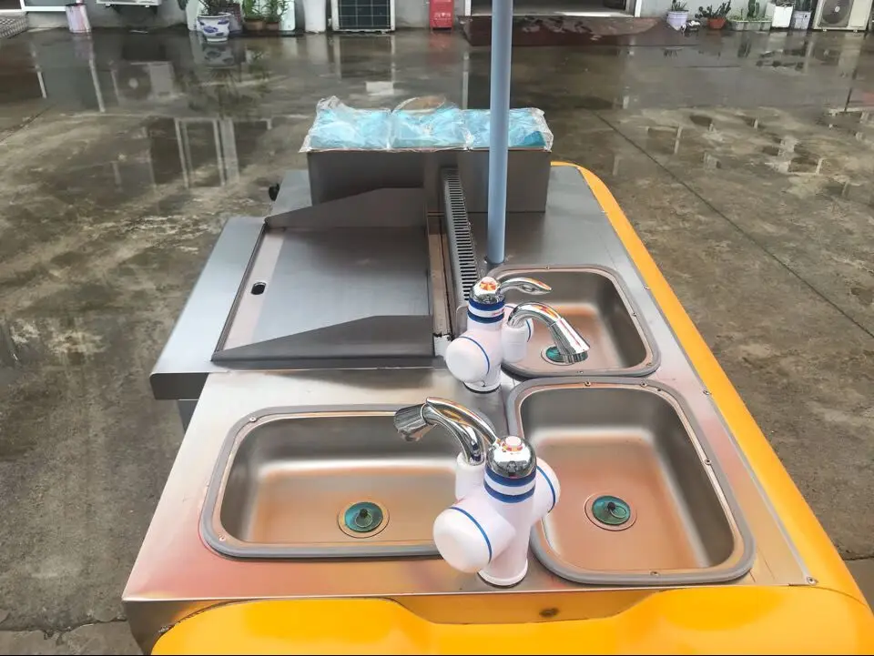 Commercial Hot Dog Cart Tricycle Small Size Hot Dog Shape Design Food Cart Snack Food Mobile Service Equipped Trolley