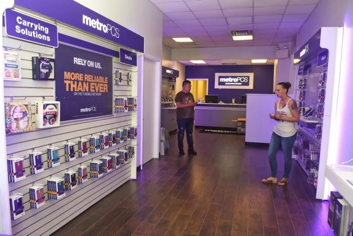 Newest Design Cell Phone Accessory Display Glass Showcase Mobile Shop Counter for Mobile Phone Shop Kiosk for Mall