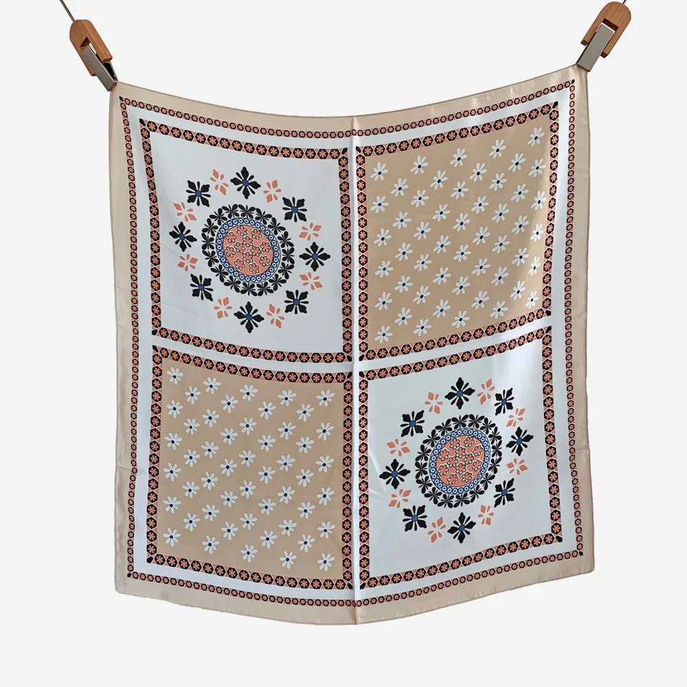 Wholesale fashion Korea Dongdaemun retro bandana cashew flower square silky scarf