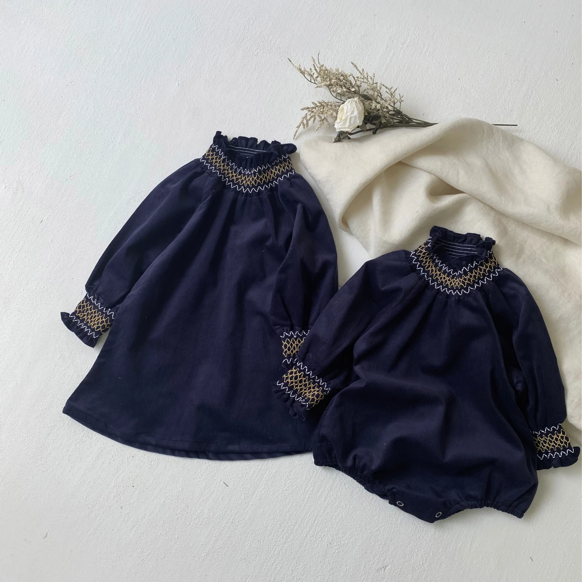 Autumn Long Sleeve Ruffle Neck Dress Infant Puff Sleeve Vintage Style Princess Girls Dress