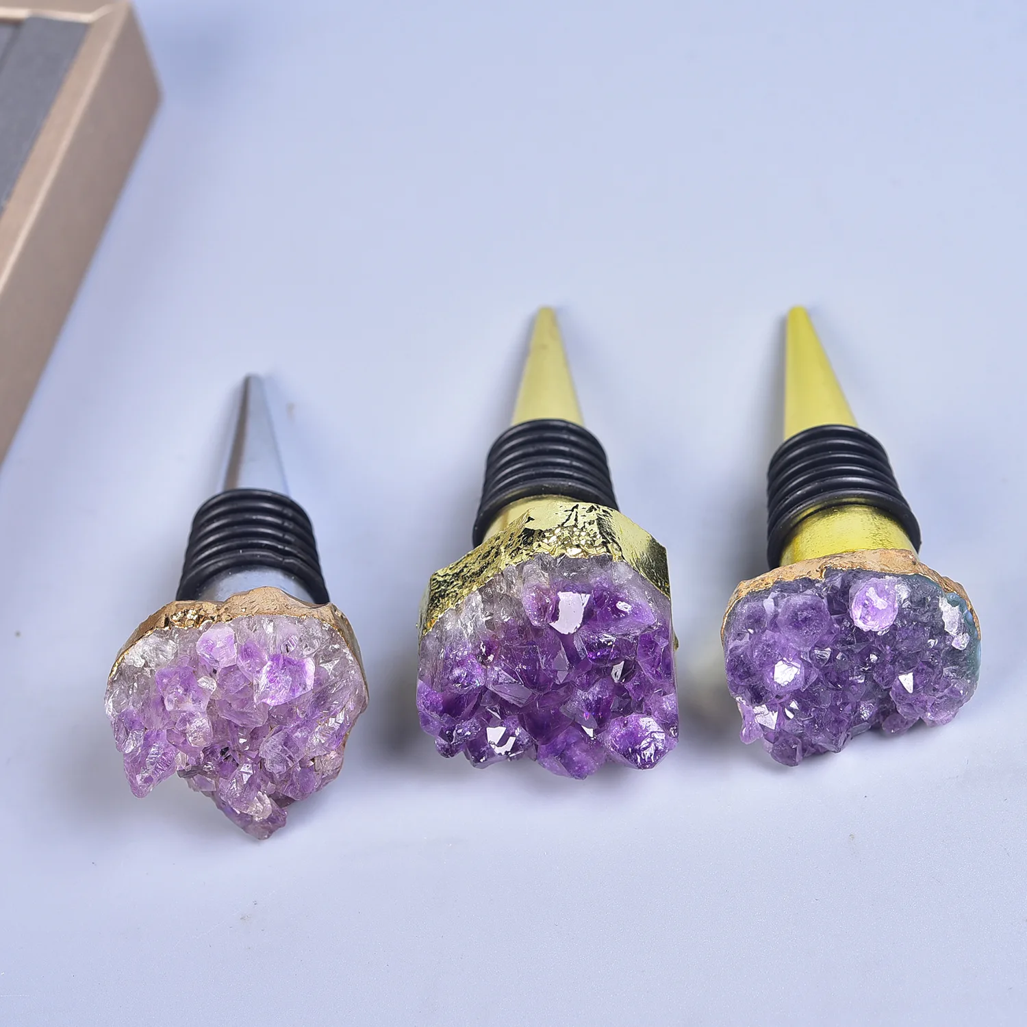 Personality Natural Amethyst Stone Red Wine Bottle Stopper Wedding Gifts Creative Crystal Wine Stopper Champagne Cork