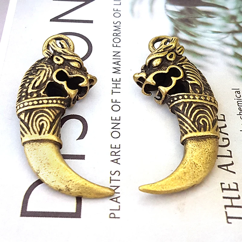 Alloy retro do old zodiac immediately win car key chain pendant article create animal decoration accessories small gifts