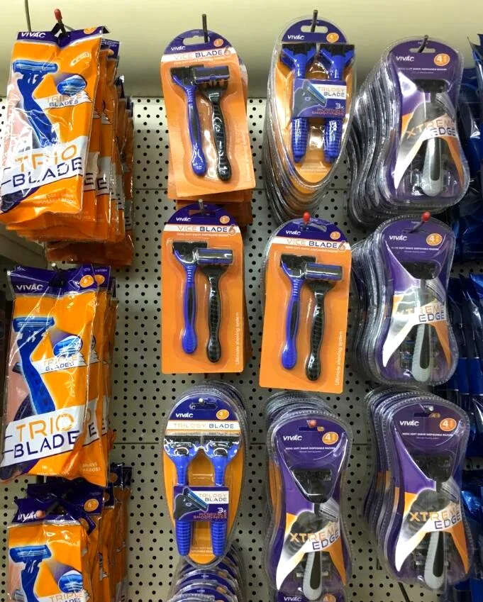 Six blade ladies razor with upgraded 6 blades cartridge around the wide guard bar in lubrication razor