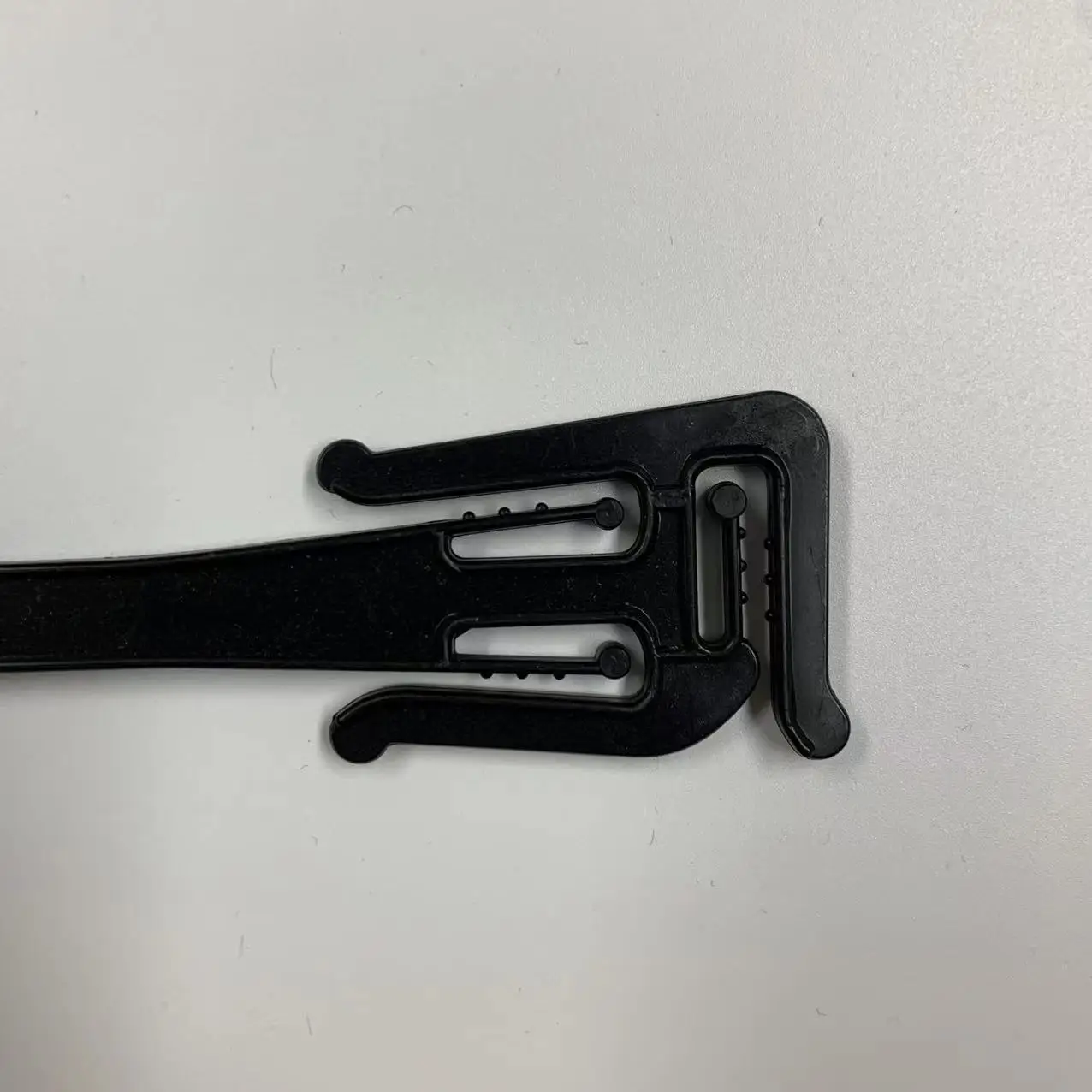 Bestiform10 inch custom underwear bra hangers display Black plastic Lingerie hanger for clothing