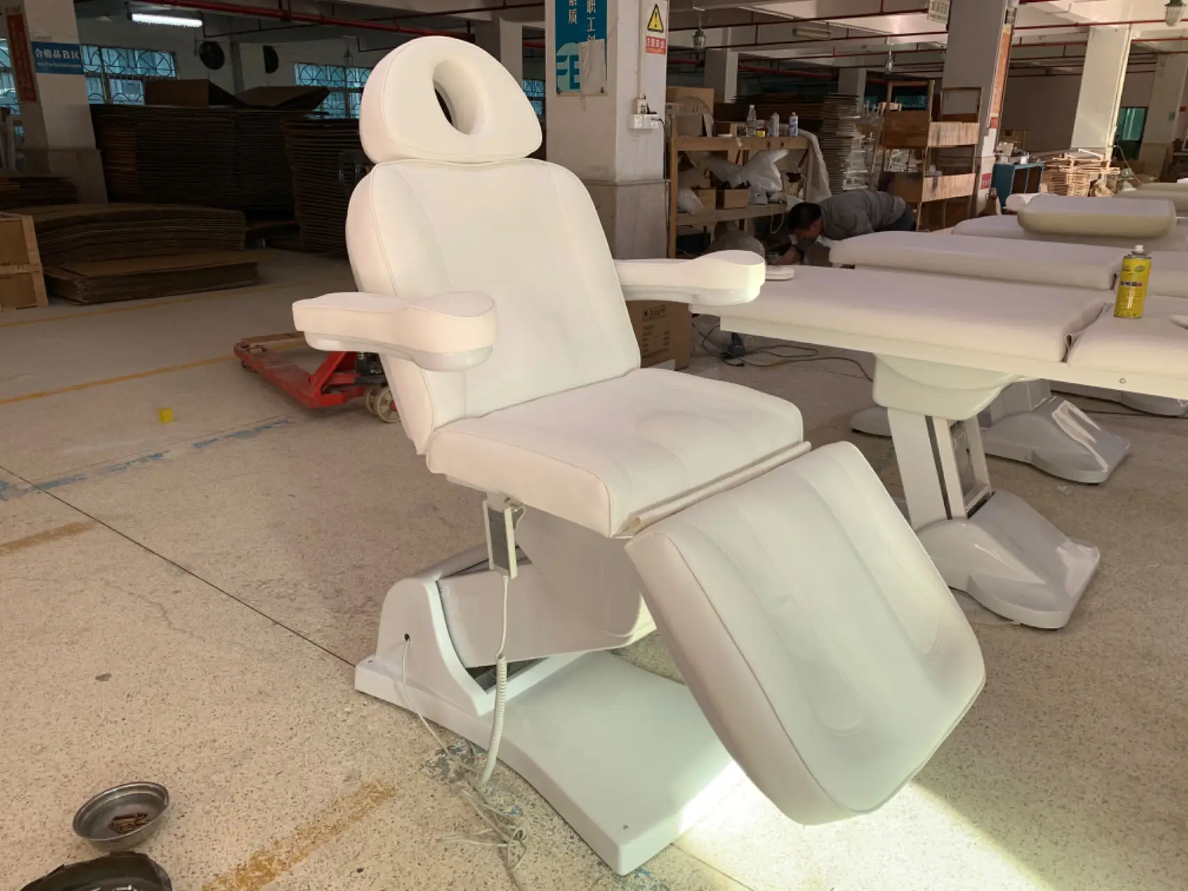 HICOMED Moden Esthetics Facial Salon Furniture Personal Care Cosmetic Spa Tattoo Beauty Massage Table Lash Therapy Aesthetic Bed