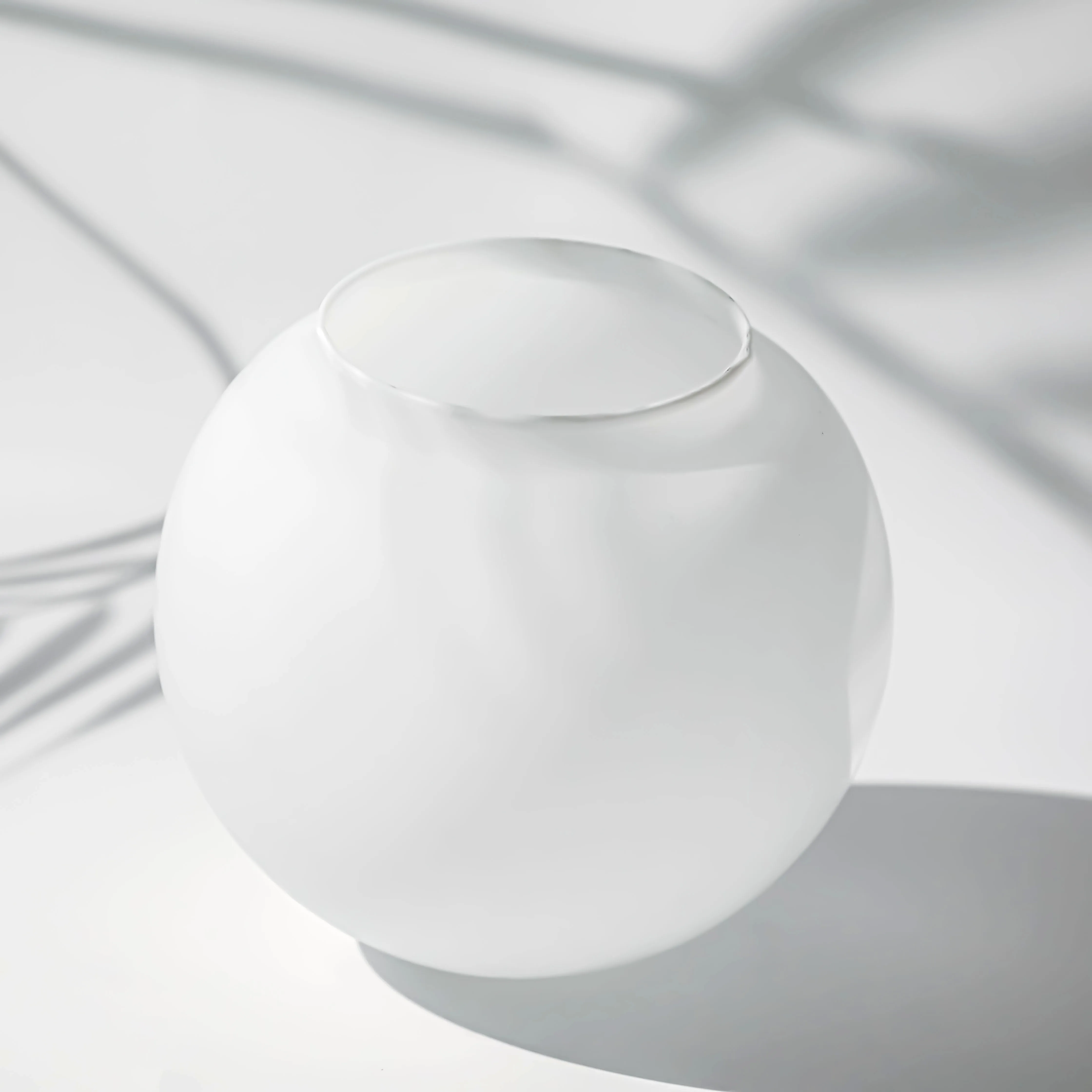 Hot Selling European Style opal White Glass Lamp Shade Replacement Bathroom Single Globe Pendant shade