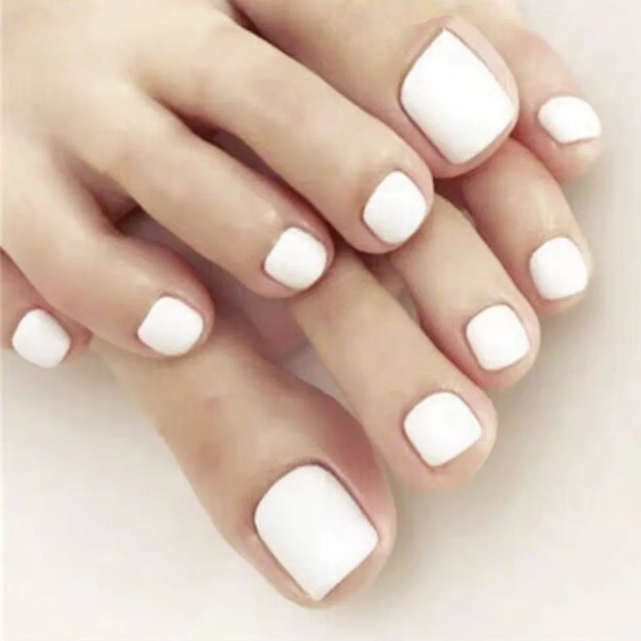 F68 artifical pre design white toe false nails tips back glue fashion press on toe nail tips