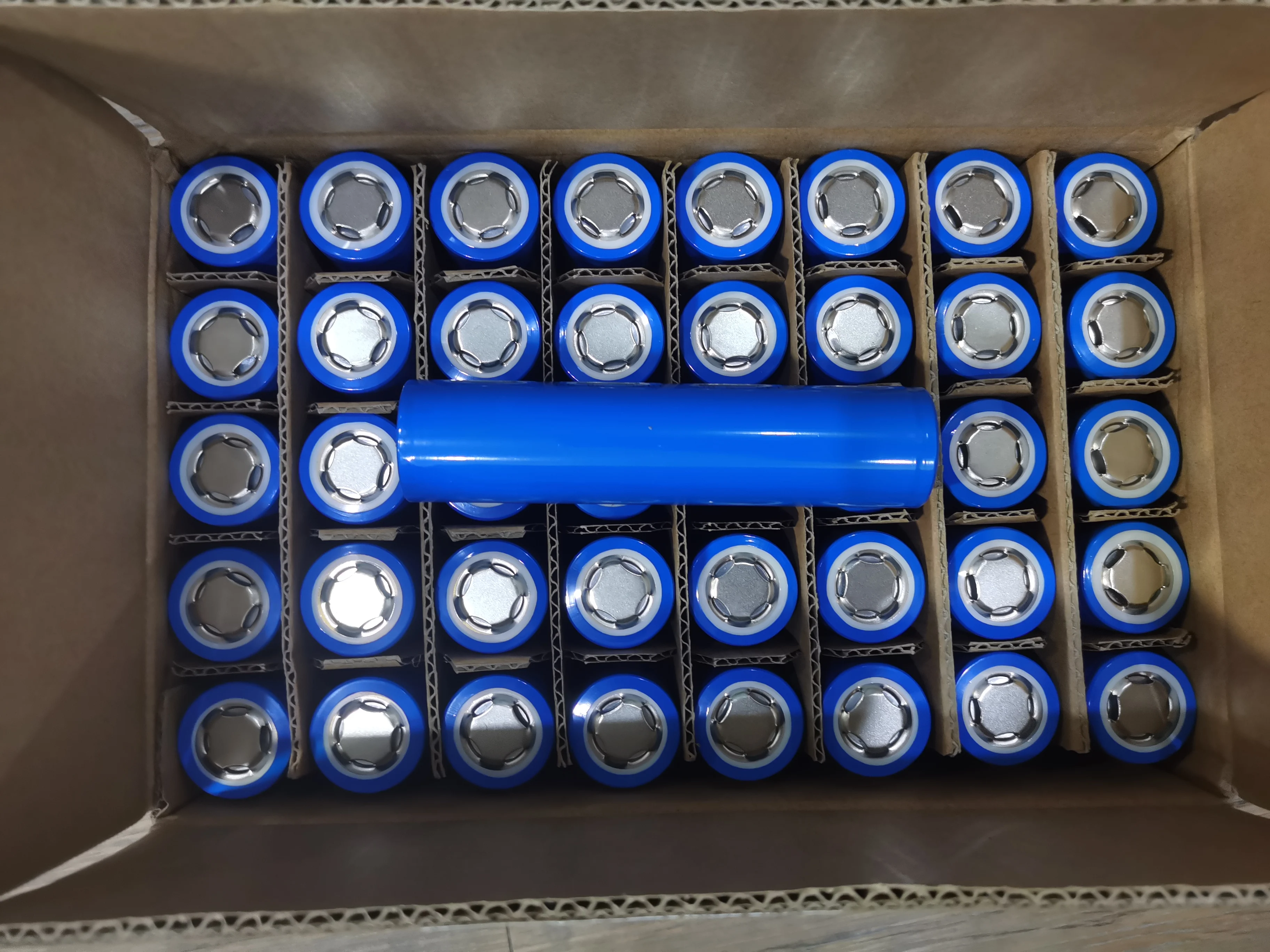 High Rate 33140 Sodium-Ion Battery 10C Discharge Cells 10Ah Manufacture 120Wh/kg Paragonage 10C Sodium Ion Producer