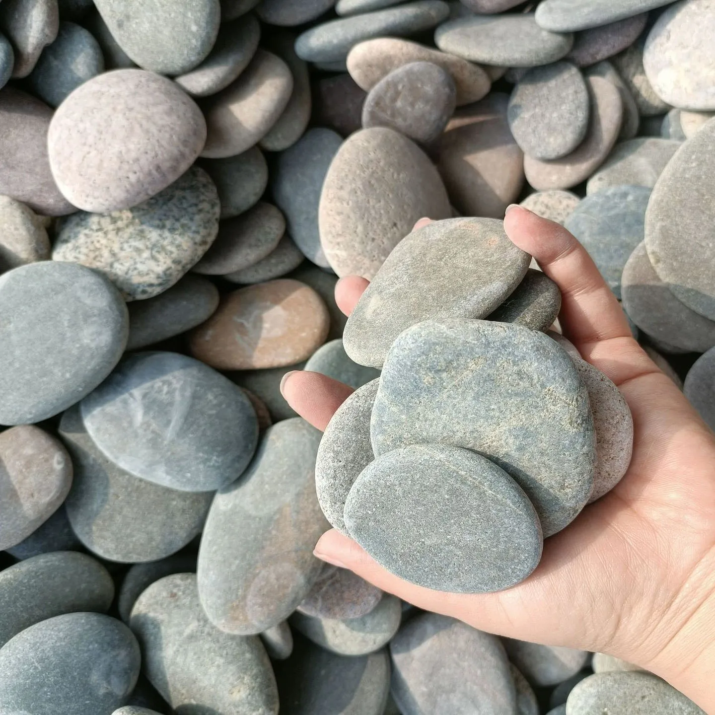 High quality painted pebble large painting pebbles flat painting pebbles Bulk sale