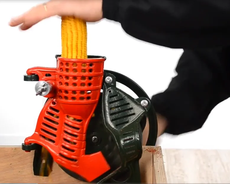 Household Manual sweet corn thresher maize sheller machine for sale