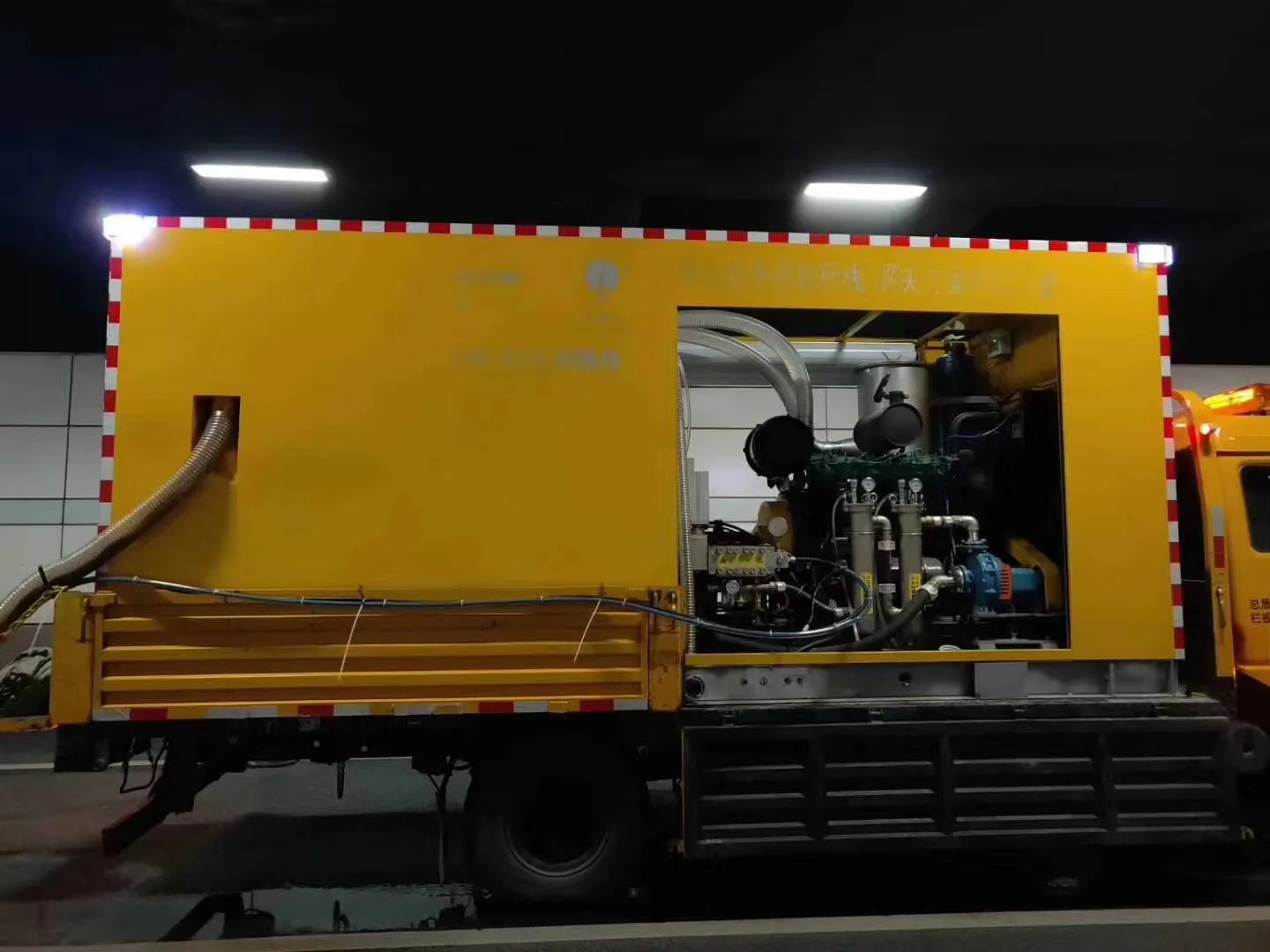 Eco Friendly High Quality High Pressure Water Blasting Water Jetting System Road Marking Removal with Recovery Pump