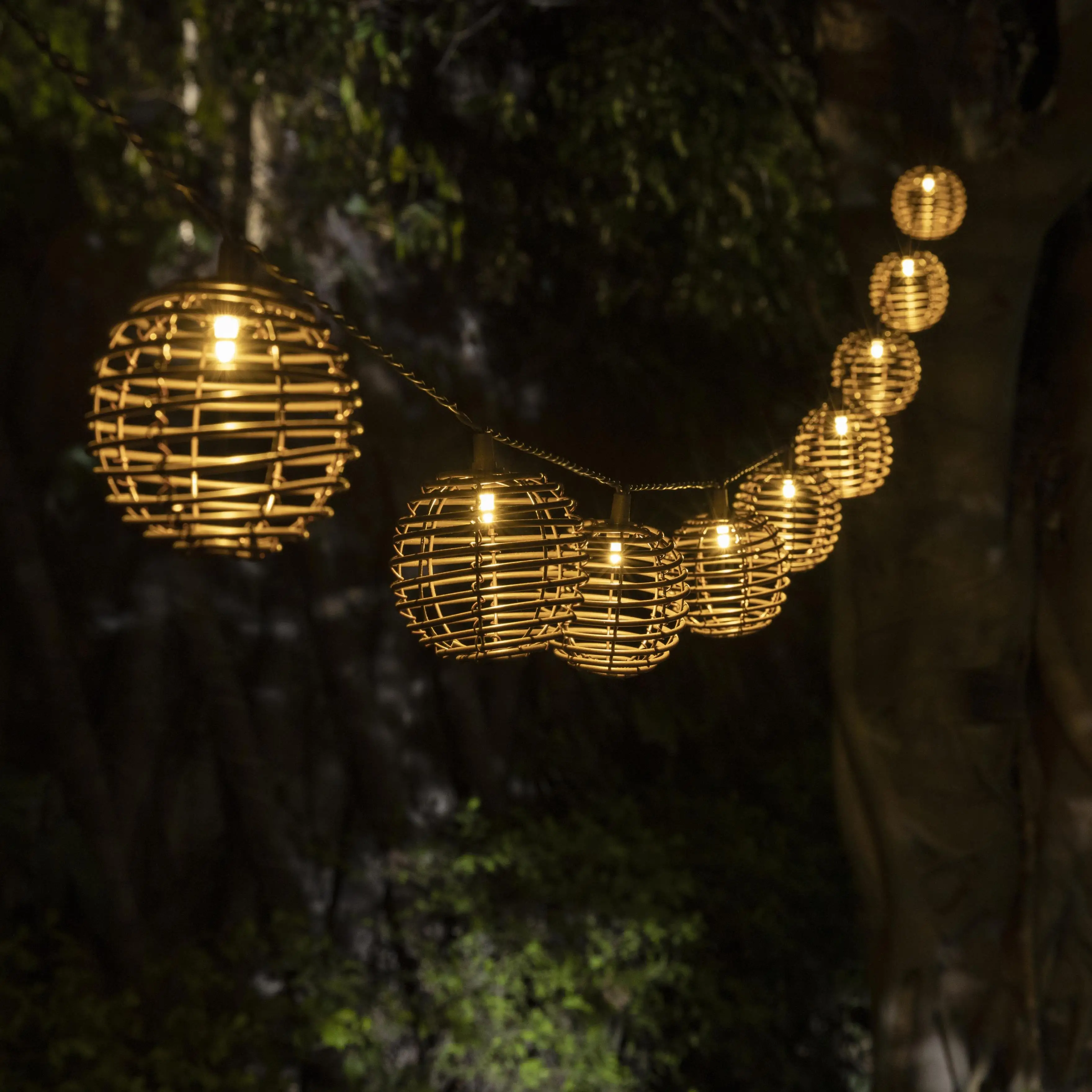 Solar Powered LED Decorative Patio Lights PP Rattan Shade Lamp Ball String Lights Outdoor