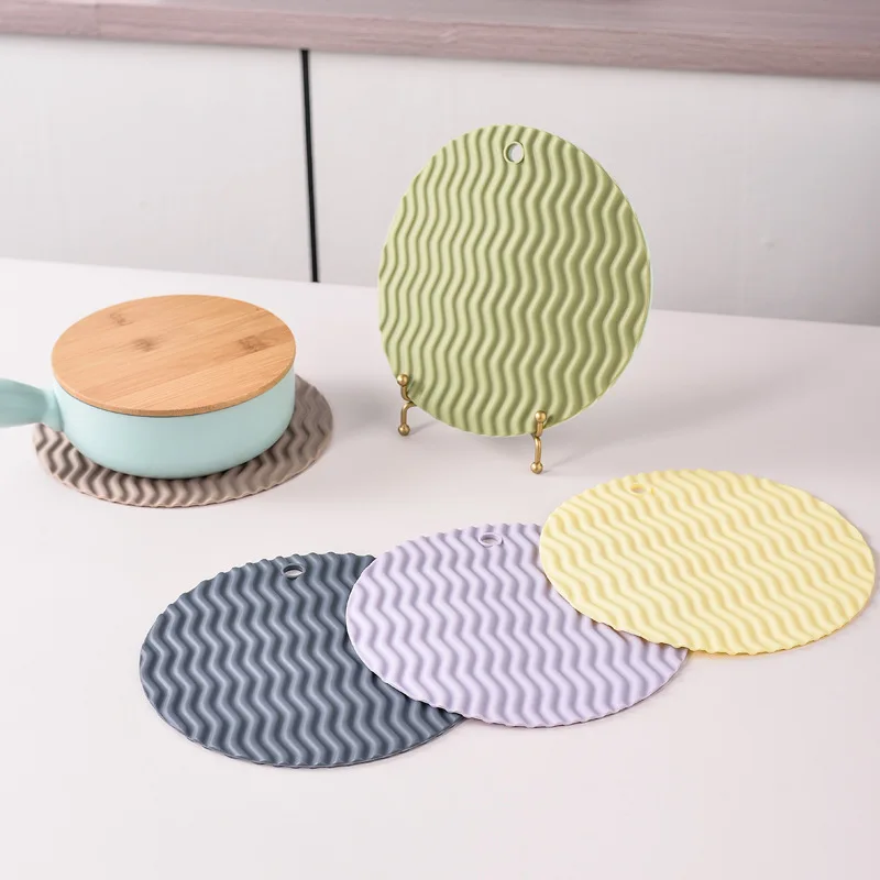 Round Shape Wave Pattern Silicone Insulation Pad Heat-Proof Mat For Countertops Tables Pot Holders Spoon Rest Small Drying Mats