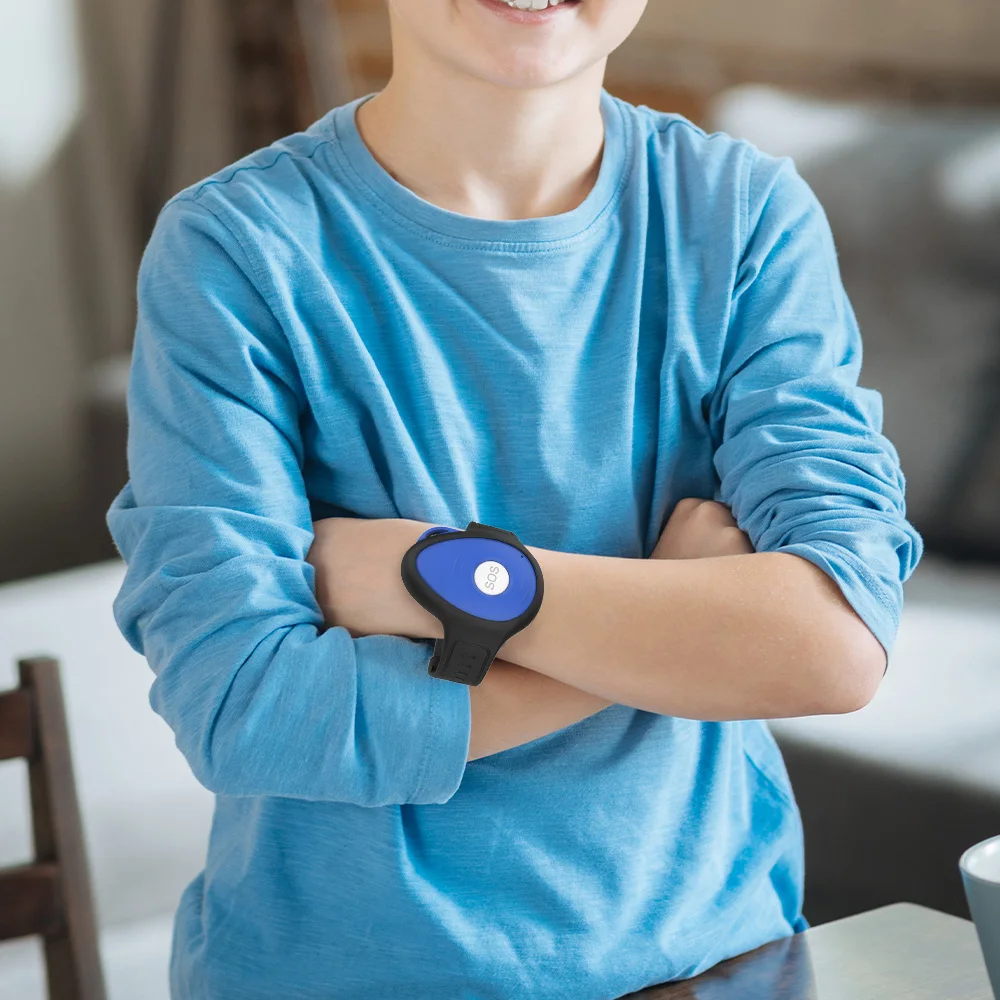 Global GPS Tracker Pendant Senior Children Anti-Lost 4G LTE Belt Clip Keychain Bags Precise Positioning Waterproof LBS Locator