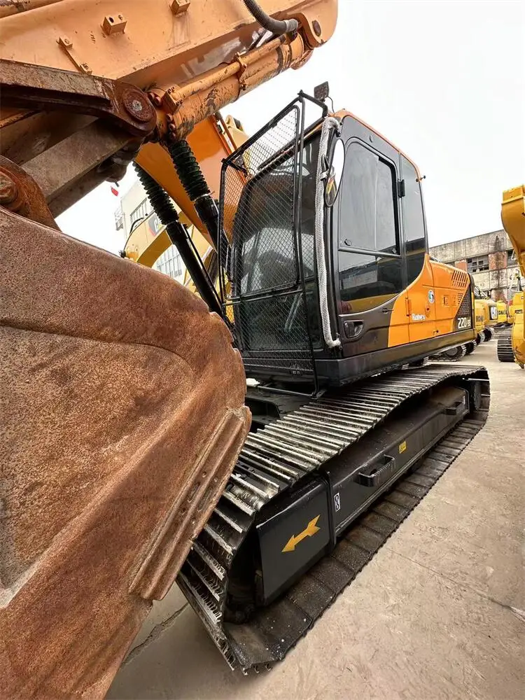 The most reasonable price made in Korea crawler used excavators hyundai 220-9s r220 for sale in Shanghai