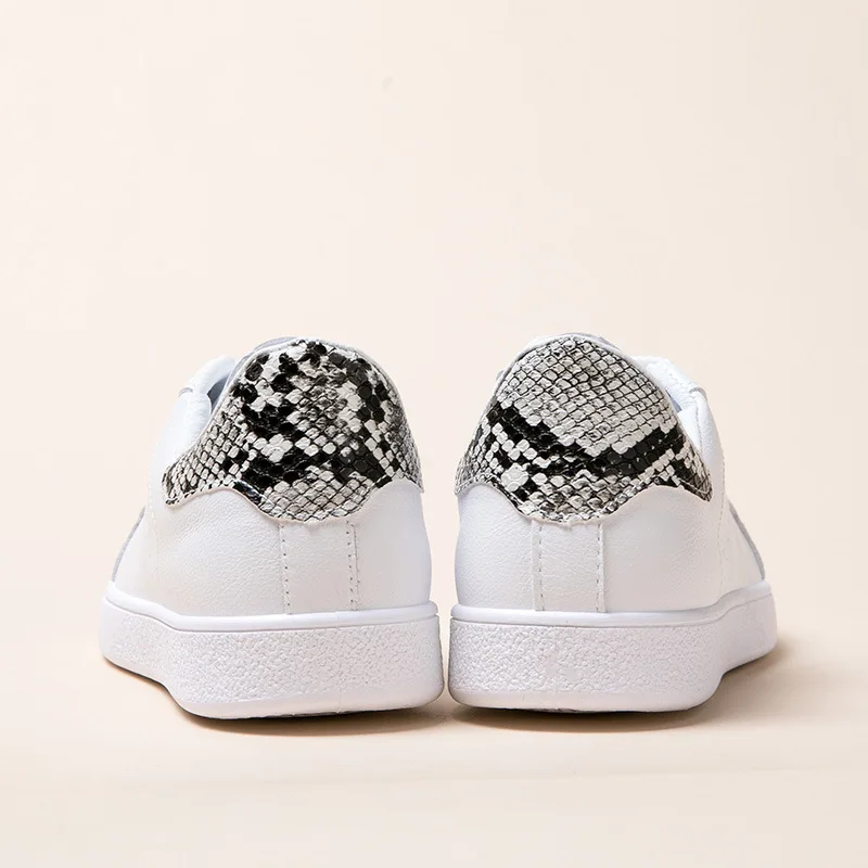 Женские кроссовки на плоской подошве, модная брендовая дышащая женская обувь, Повседневные Удобные женские кроссовки белого цвета