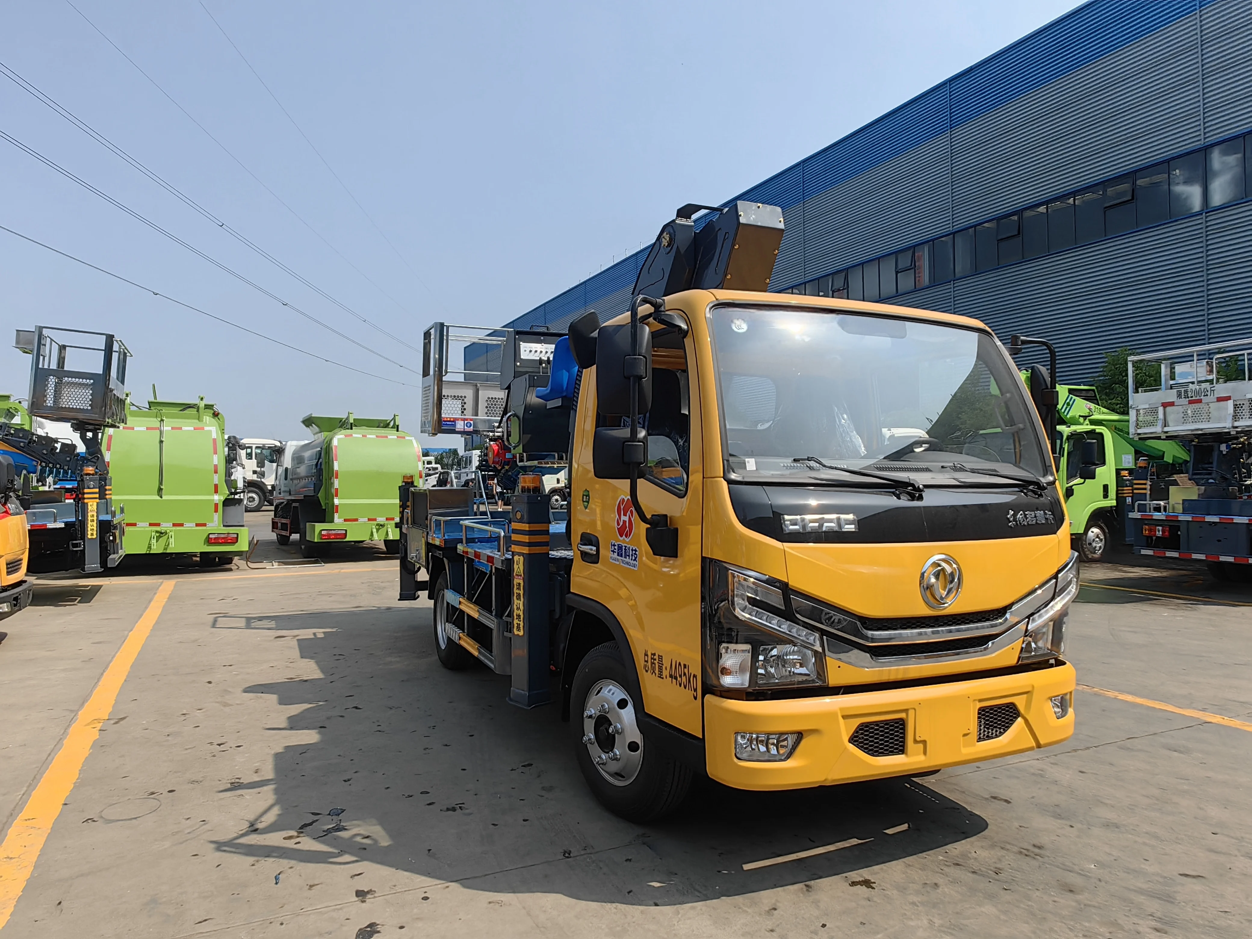 2024 New and Good light white Export Isuzu 31 meters with strong engine and big driving room