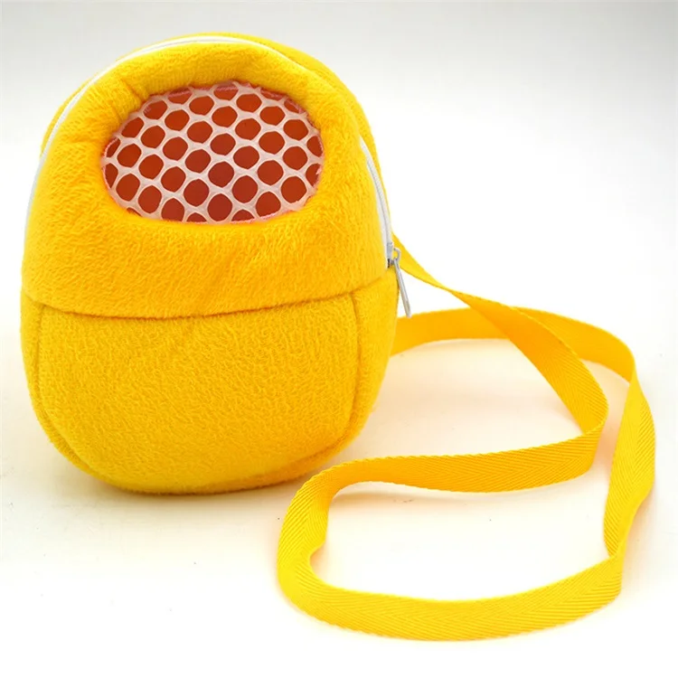 
Small Pet Carrier Rabbit Cage Hamster Chinchilla Travel Warm Bags Guinea Pig Carry Pouch Bag Breathable Pet Cage Rat Leash 