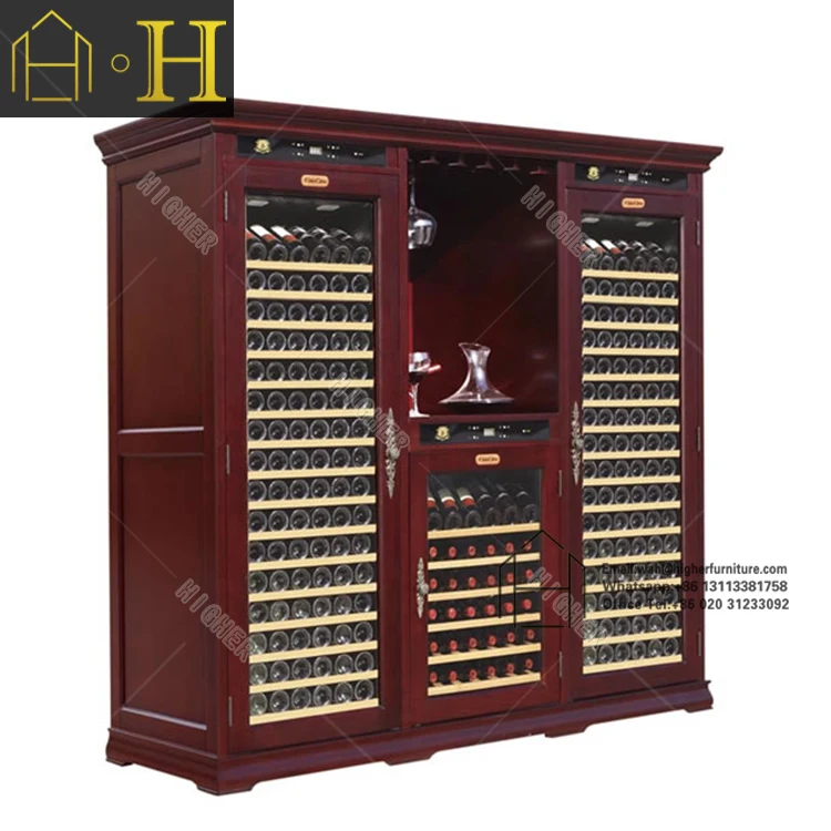 Деревянная витрина для сигарет с дизайном интерьера магазина