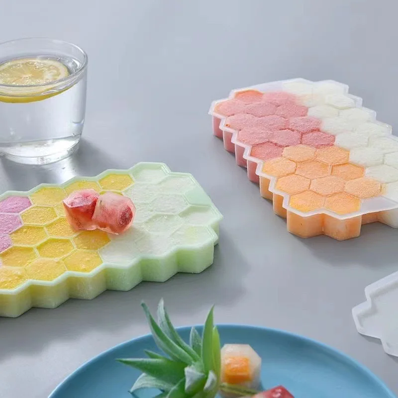 WONDERFUL 37 Honeycomb Compartment DIY Ice Cube Mould Reusable Creative Ice Box Plastic Ice Cube Tray with Lid