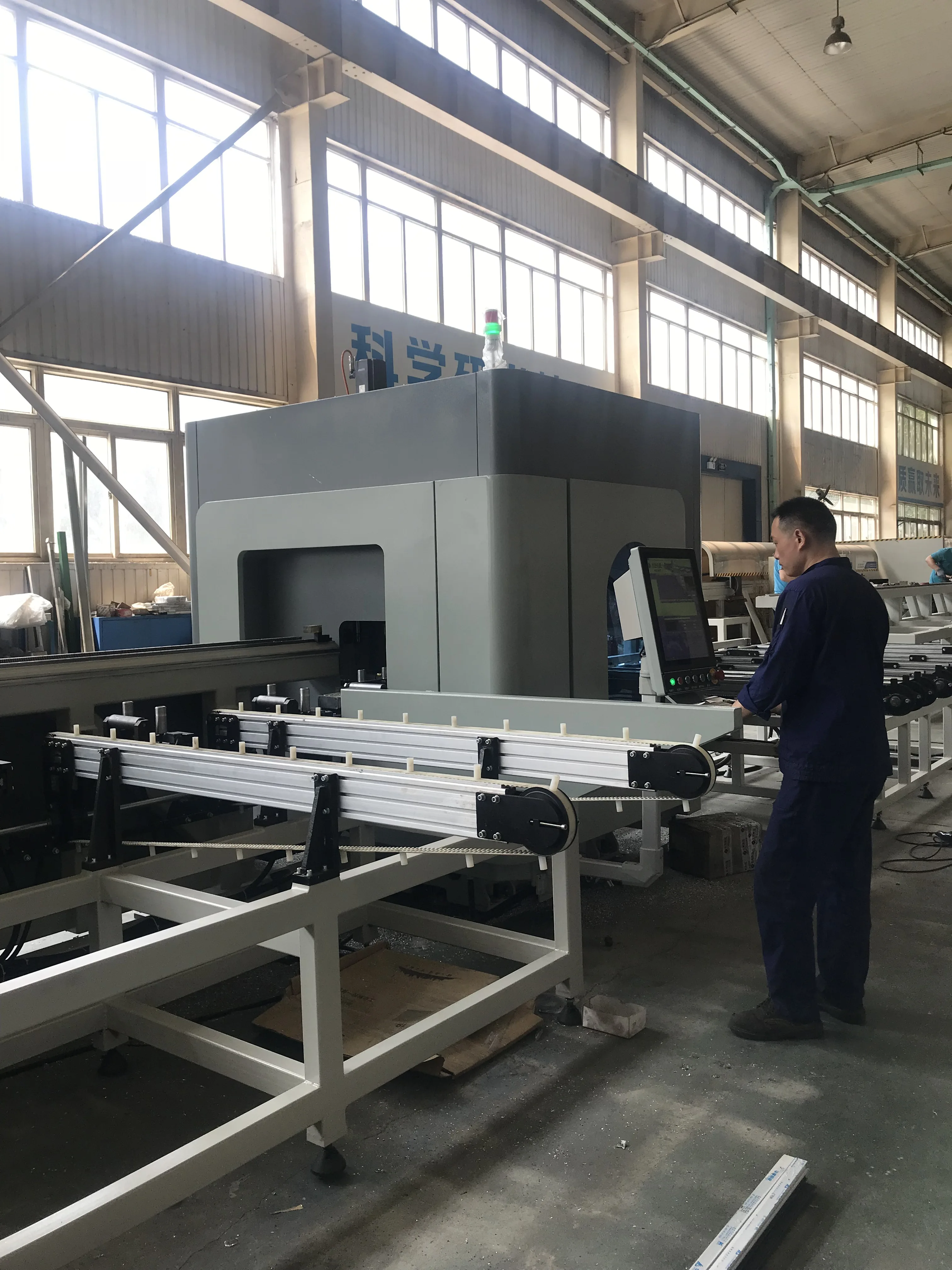 
Factory Made Overseas Service Aluminum Window Making Machine Aluminum Production Line Aluminum Profile Machining Center 