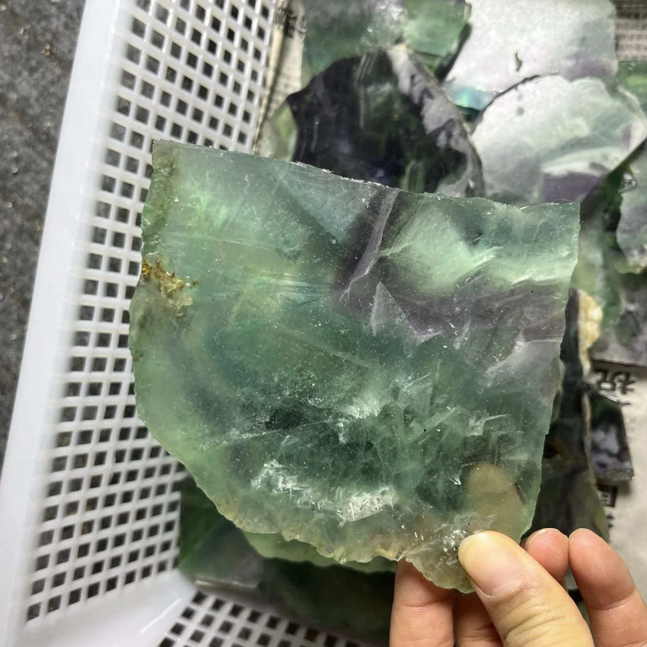 Wholesale natural rainbow fluorite slabs slice healing crystal  for home decoration