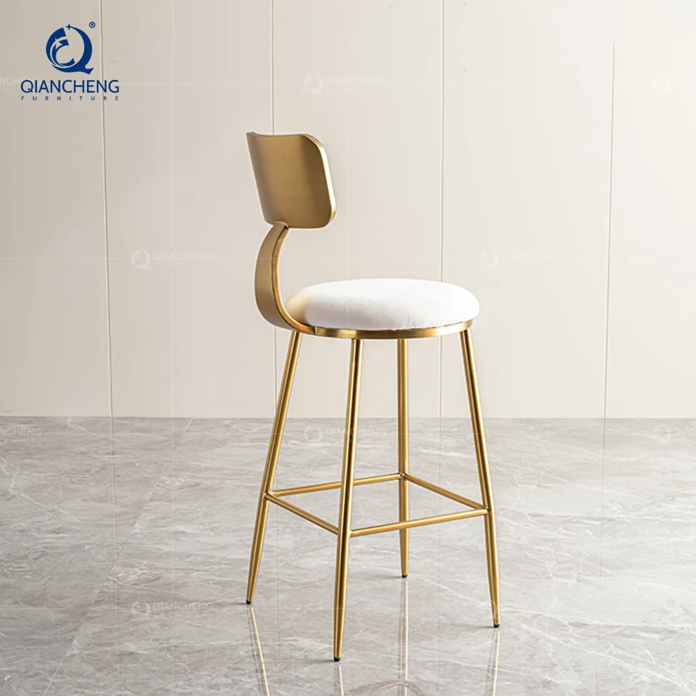 QIANCHENG new backrest synthetic leather brass metal upholstered bar stool high chair table set suppliers luxury club silla bar