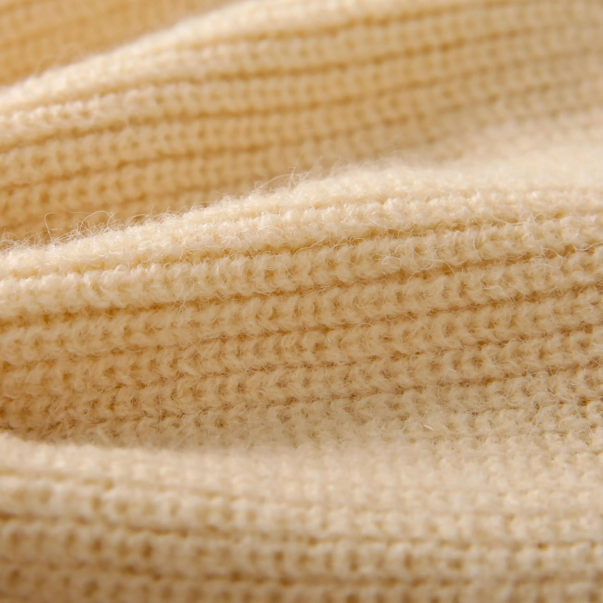Xinglin Factory APN best selling 18S/2 Arctic velvet 43%ACRYLIC  30%PBT 27%NYLON Yarn for Fashion knitting machine