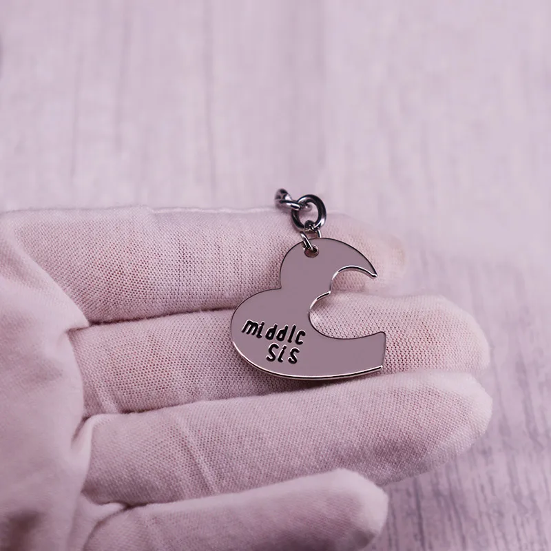 3pcs Big Sis Middle Sis Little Sis Love Pendant Keychain Set Fashion Jewelry Accessories