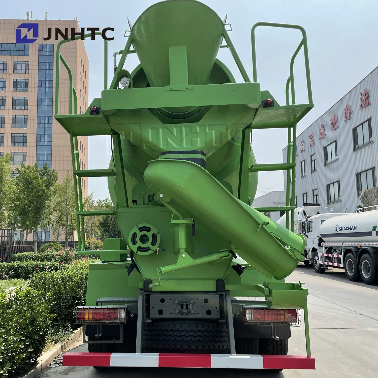 HOWO Large Capacity 10000kg Sinotruk Concrete Mixer Truck