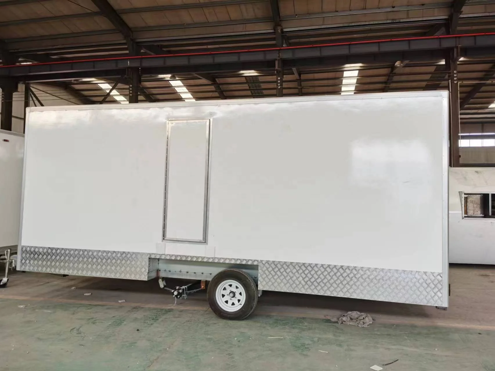 NEWWIN Outdoor Mobile Toilets Trailer and Sinks Bathroom Portable Restroom Toilet Luxury Toilet Trailer