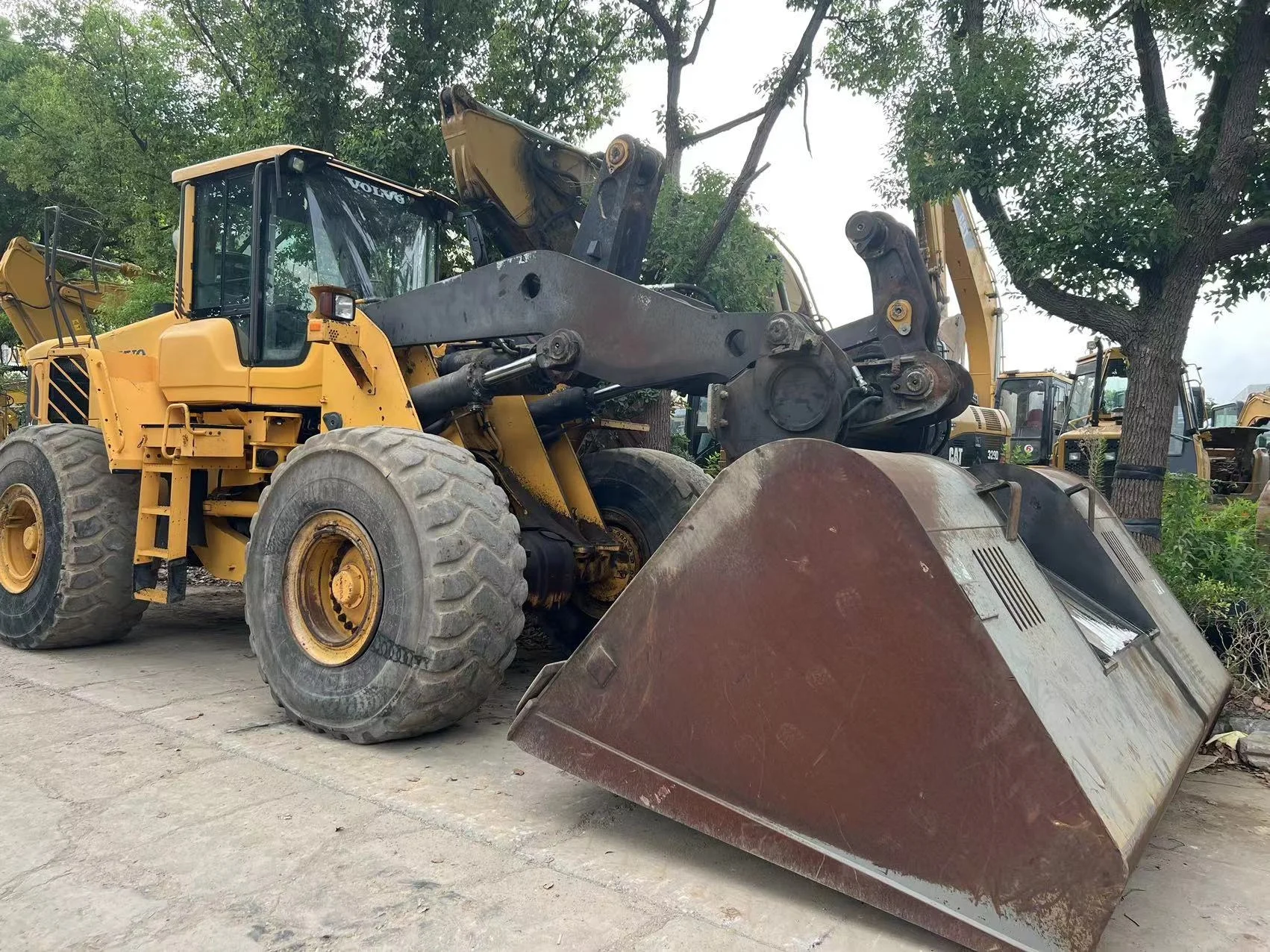 Sweden volvo l180f фронтальный погрузчик 6-тонный