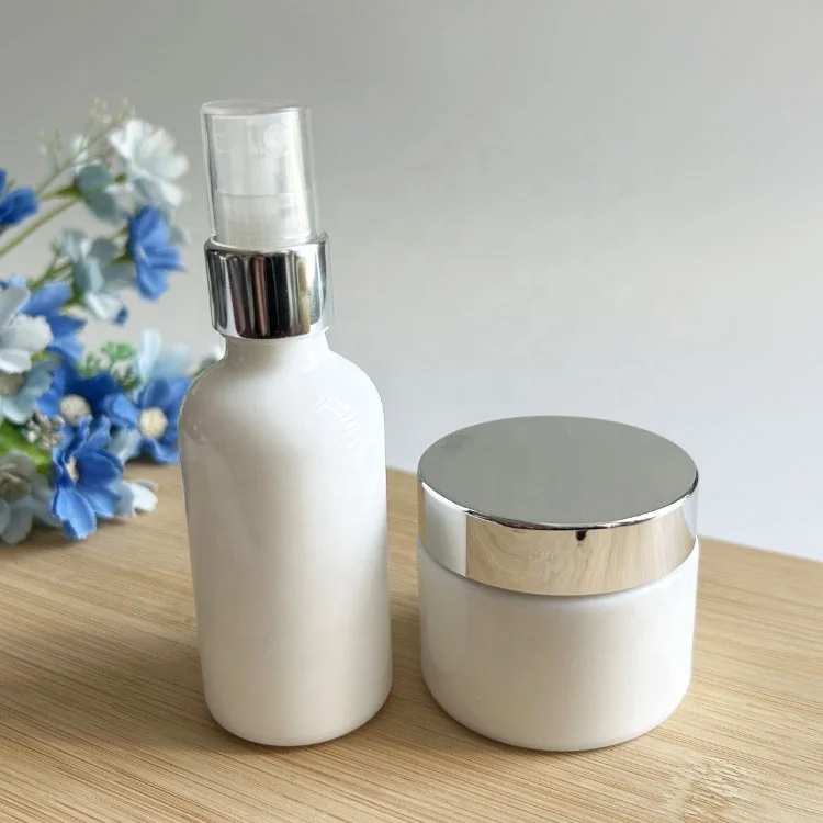 Ceramic Perfume Essential Oil Porcelain 100 ML White Glossy Opaque Spray Bottle With Silver Spray Pump Top