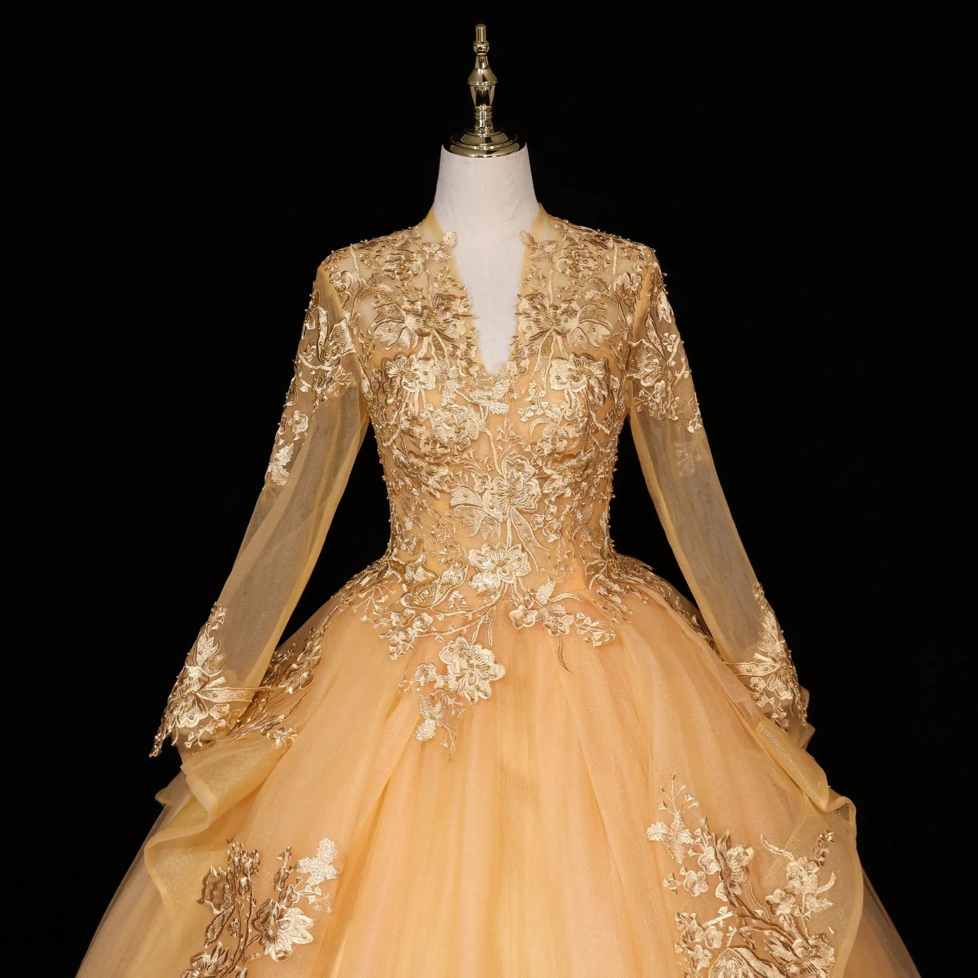 2022 new bride pink blue gold stand collar long sleeves Costumes dream luxury Princess tutu ball gown Wedding dress