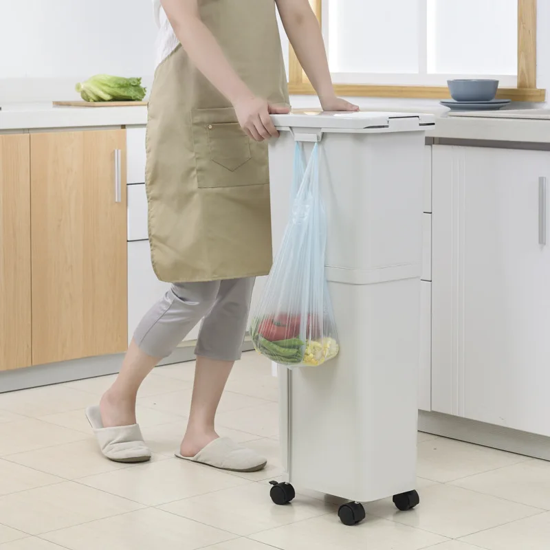 
Recycling Bin, Double Trash Can with 2 CompartmentsSoft-closing LidsPlastic Inner Buckets and Carry Handles 