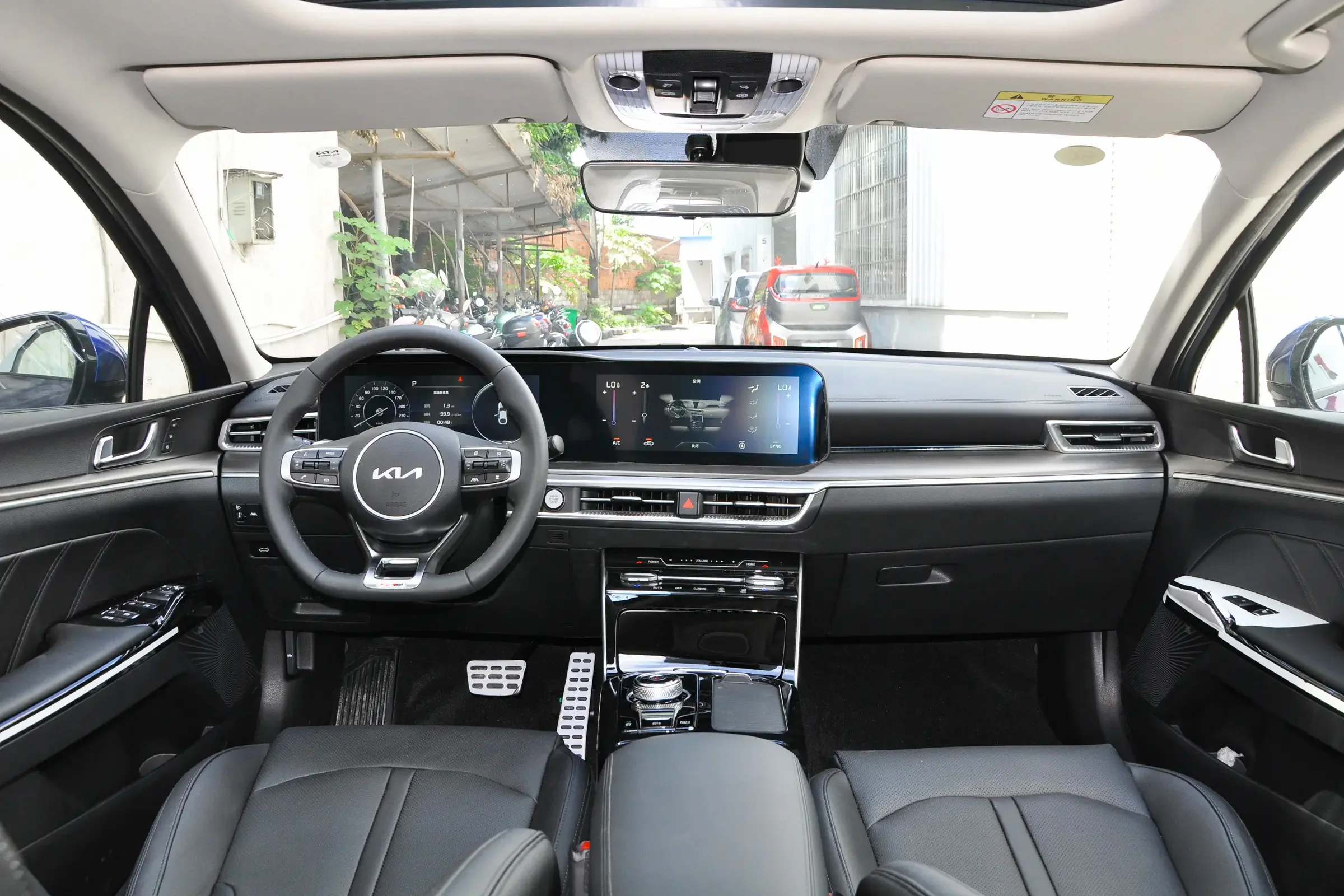 Kia K5 Medium Gasoline Car 4-Door 5-Seater Turbo Engine Automatic Leather Seats-Used Front Wheel Drive Car Sale Low Price