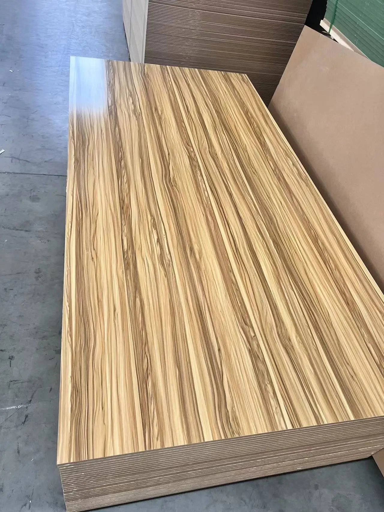 1220mm*2440mm *18 mm white color melamine laminated plywood sheet