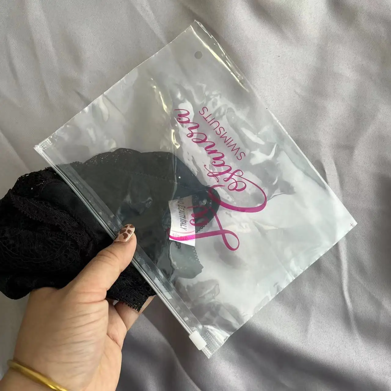 High Quality ECO Friendly Custom Plastic Zip Lock Bags With Customized Logo Brand Design Zipper Packaging for Clothes