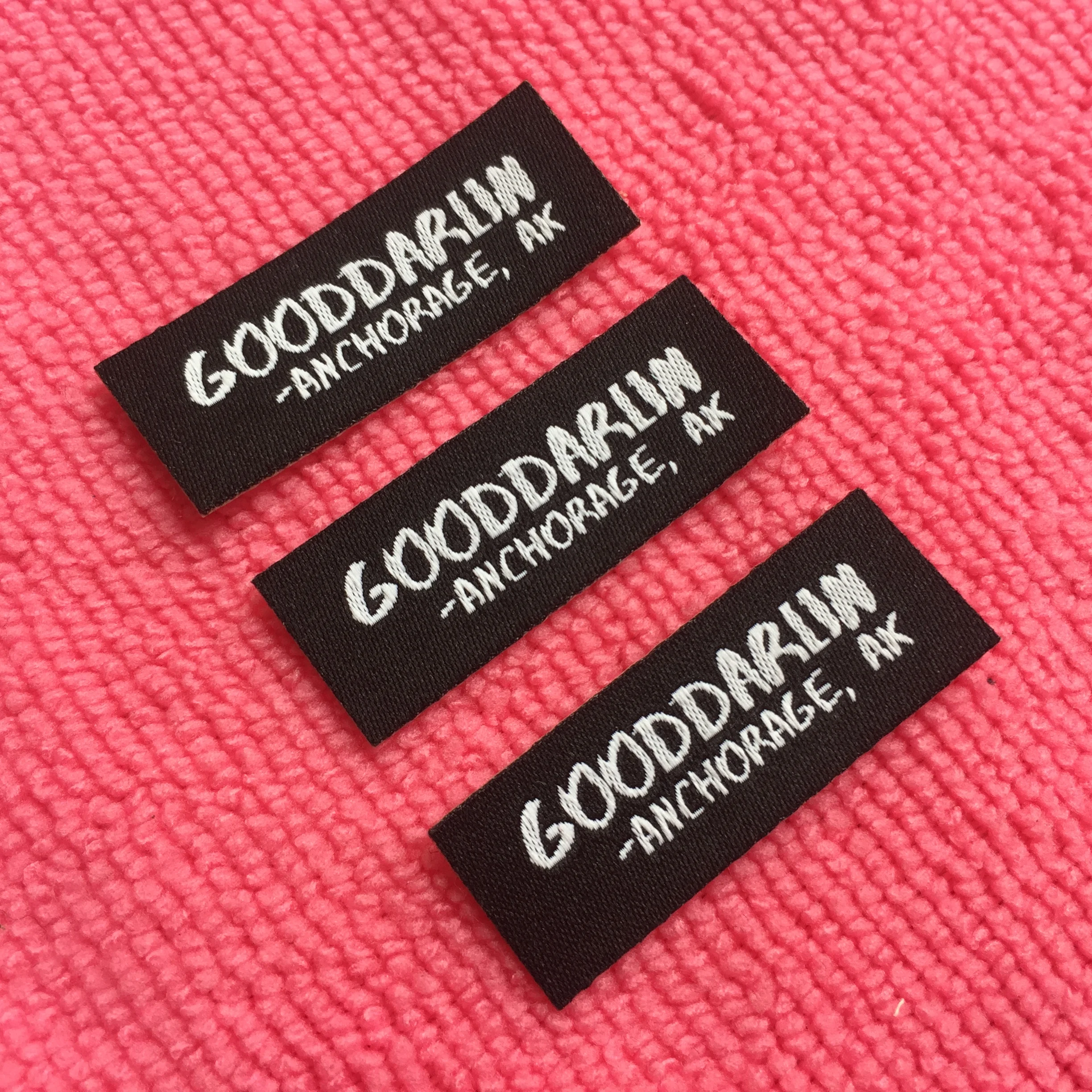Good making sticky backing clothing label,iron on woven label for pets band