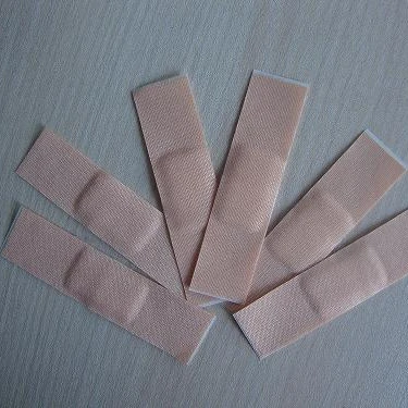 
Полоска, пластырь для оказания первой помощи 