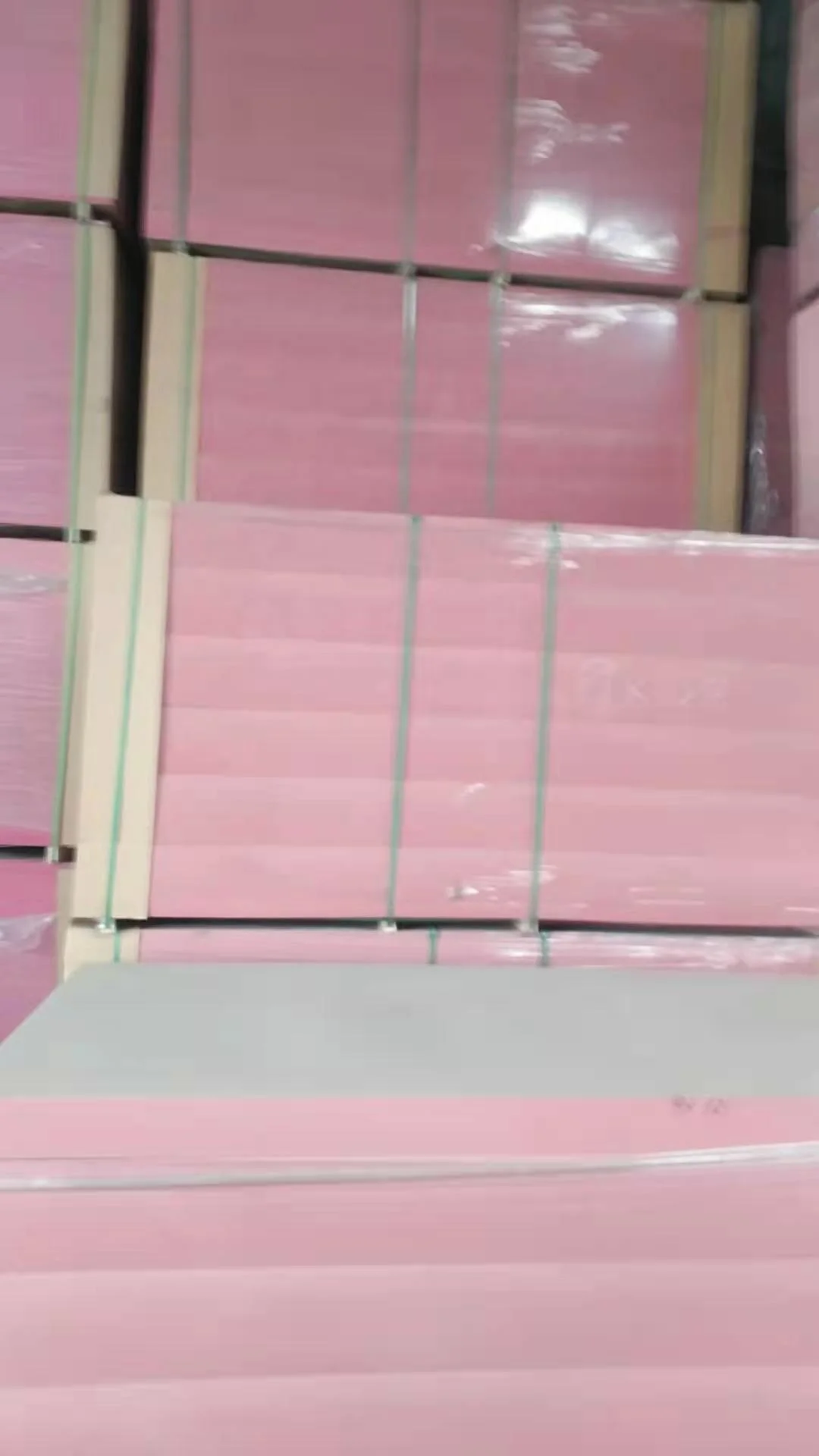 High quality  1220x2440x18mm FR fire proof  MDF /fire resistant MDF ,red color MDF for kitchens